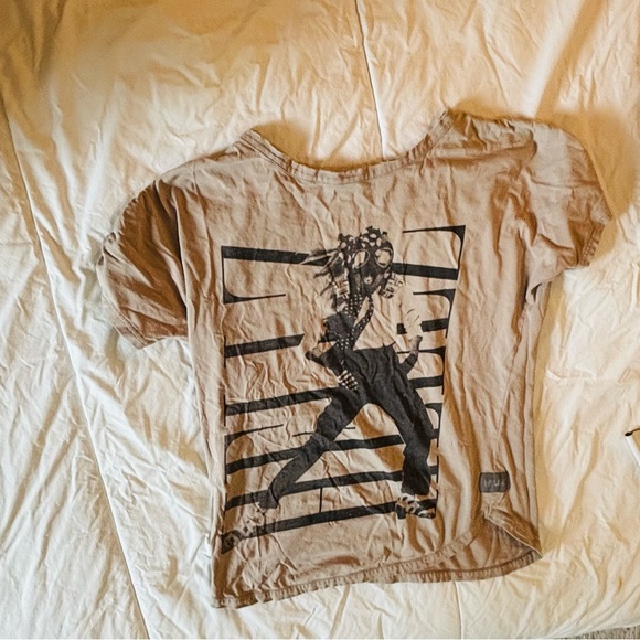Tan Graphic T-Shirt with Black Design punk Y2K - Picture 15 of 16